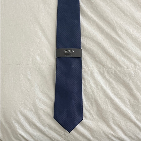 Jones New York Classic Navy Men's Tie - Picture 1 of 5